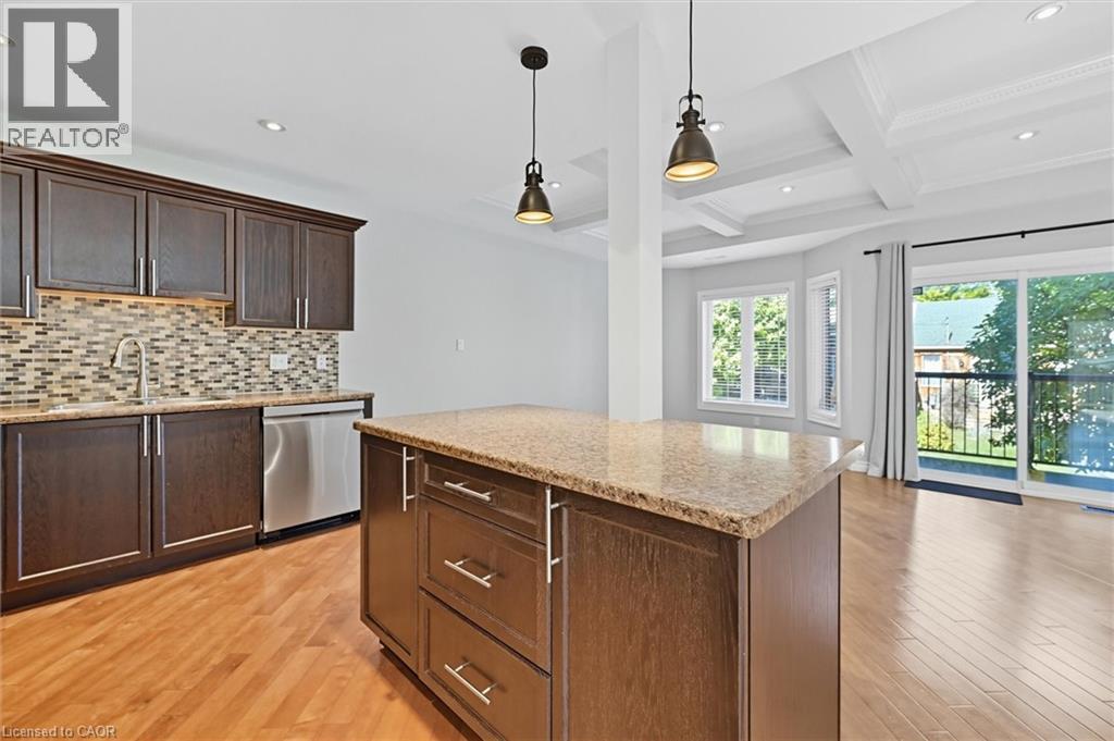 88 WOOD Street E - 36