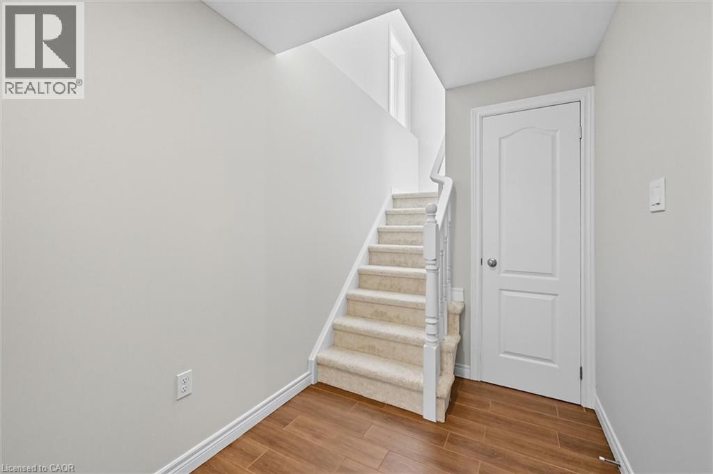 88 WOOD Street E - 31