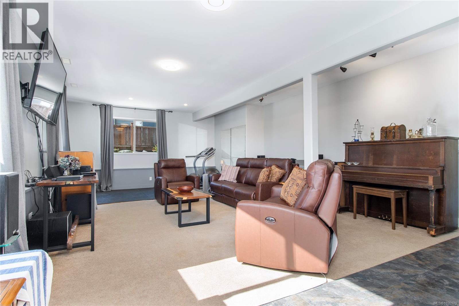 2953 PACIFIC VIEW TERR - 38