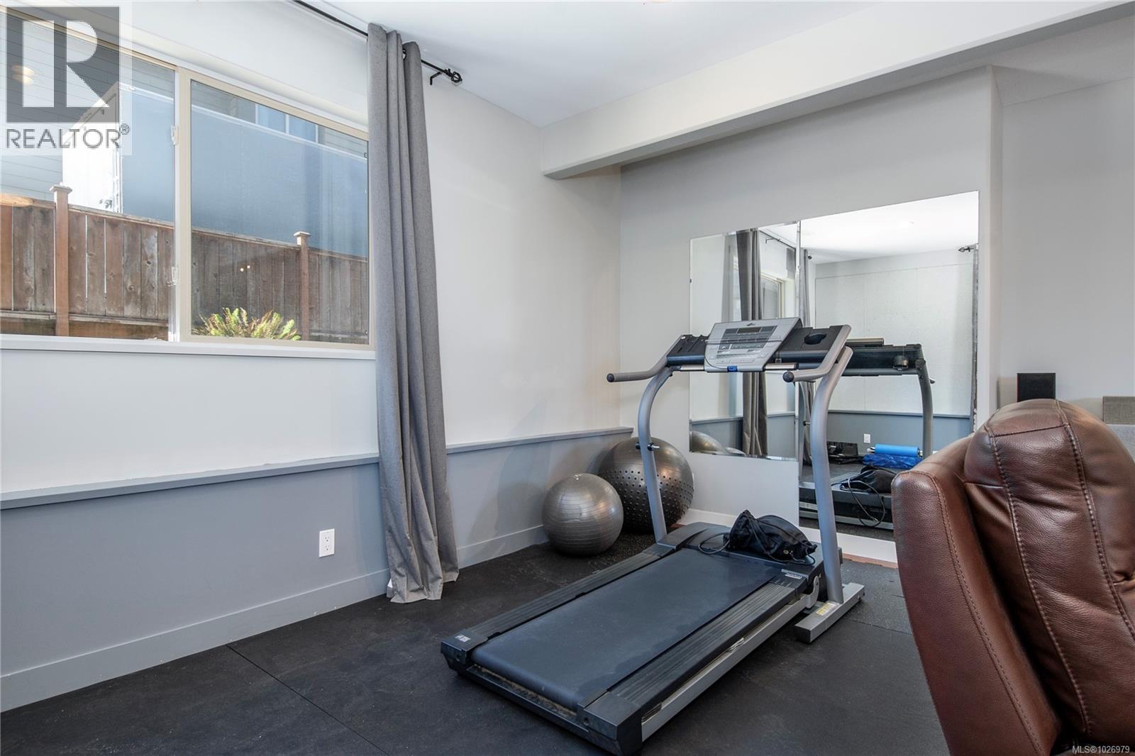 2953 PACIFIC VIEW TERR - 39