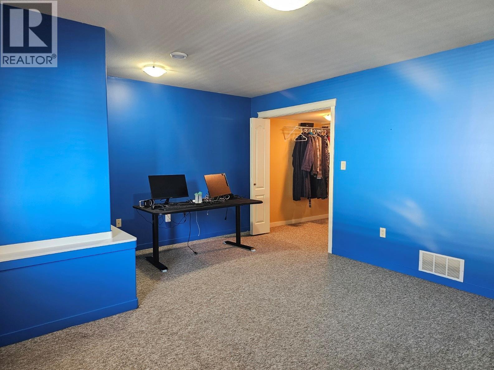 6948 MOUNTAINVIEW Drive, Oliver