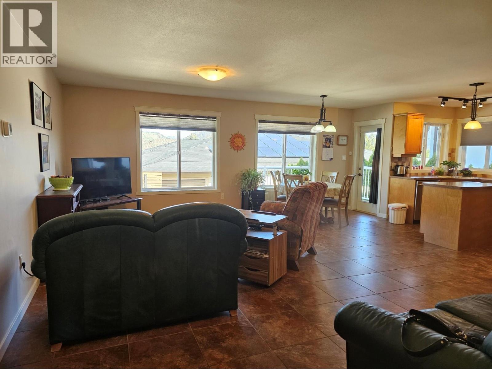 6948 MOUNTAINVIEW Drive, Oliver