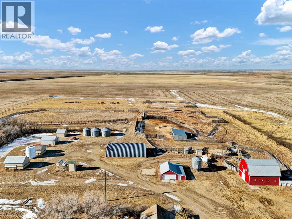 22222 Range Road 20 - Photo 2 of 50, Bindloss, Alberta