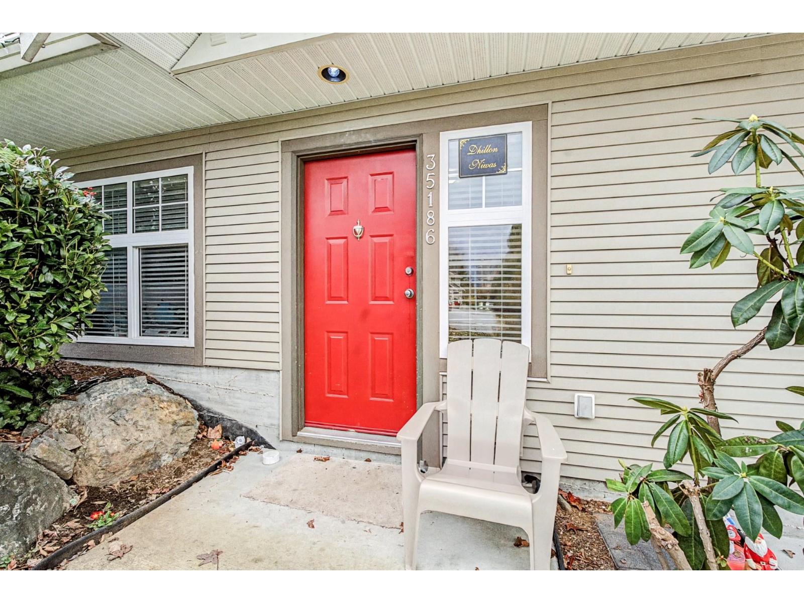 35186 LABURNUM Avenue - photo 2