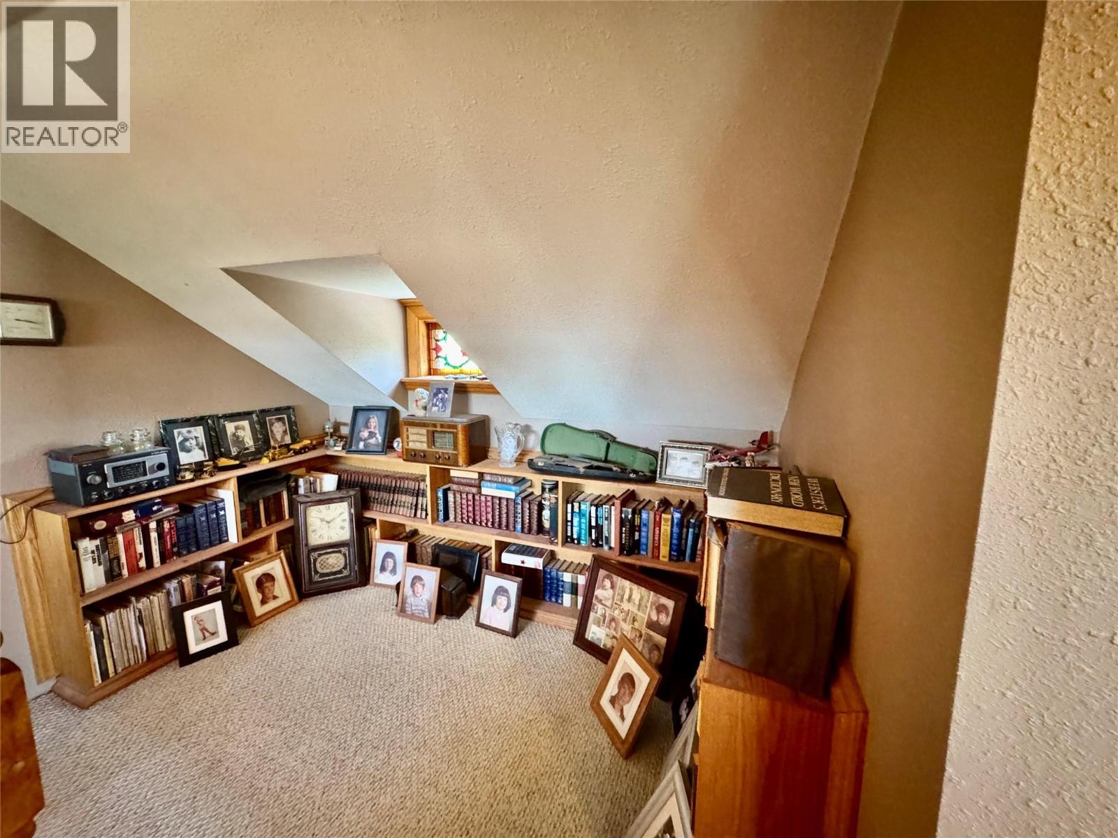 149 49 Highway - 25