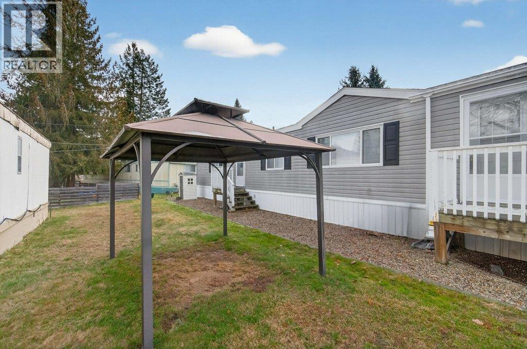 39 3350 10 Avenue Northeast, Salmon Arm