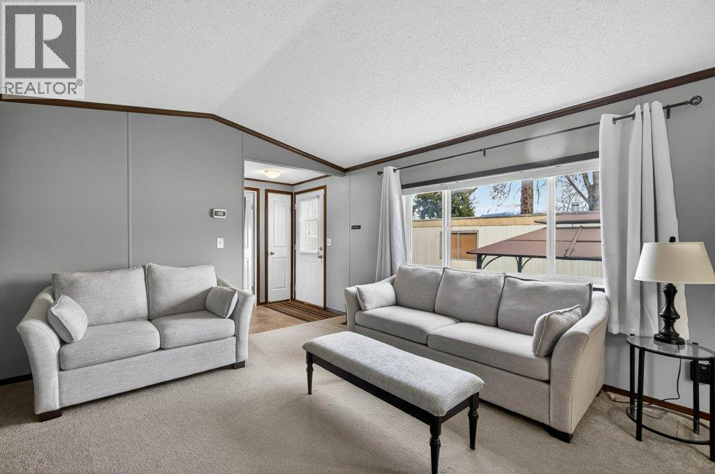 39 3350 10 Avenue Northeast, Salmon Arm