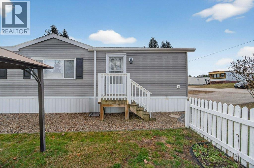39 3350 10 Avenue Northeast, Salmon Arm