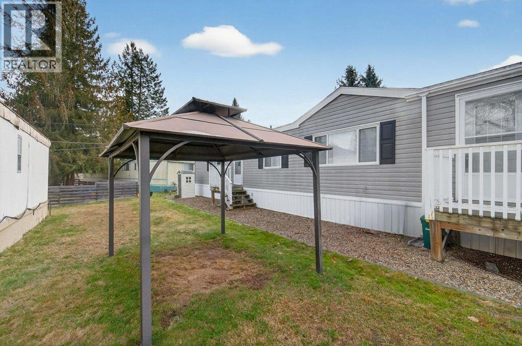39 3350 10 Avenue Northeast, Salmon Arm