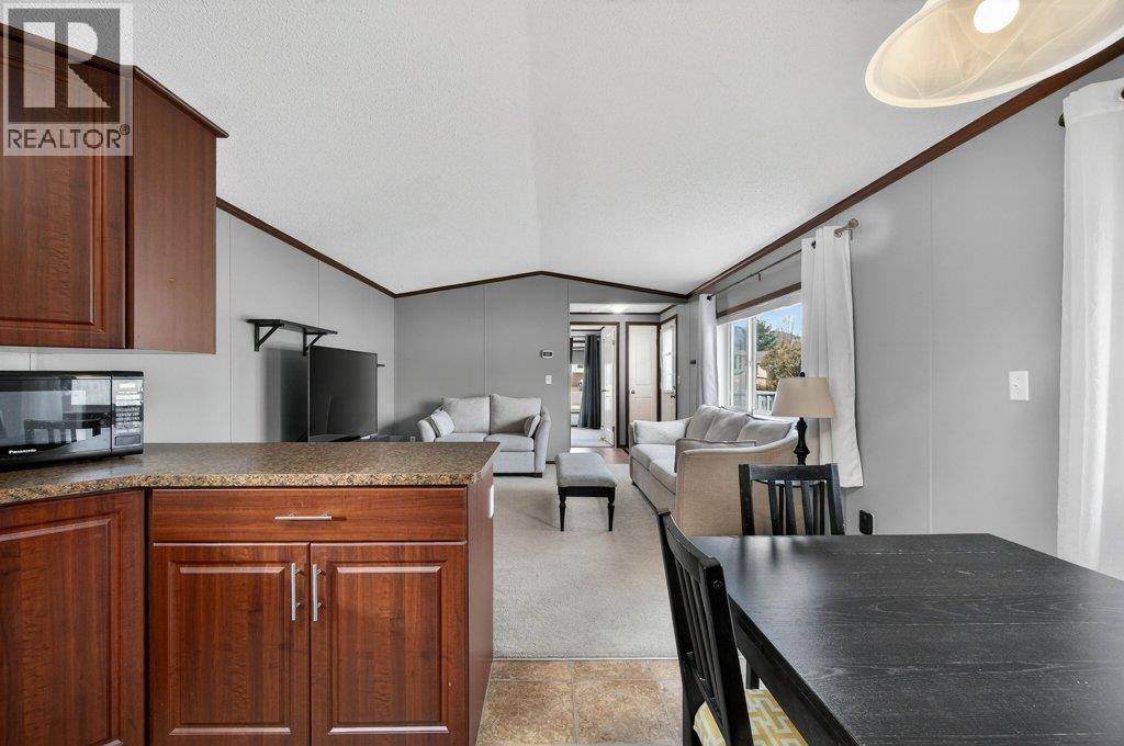 39 3350 10 Avenue Northeast, Salmon Arm