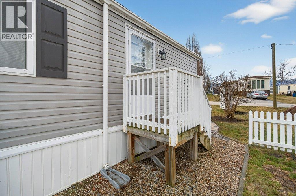 39 3350 10 Avenue Northeast, Salmon Arm