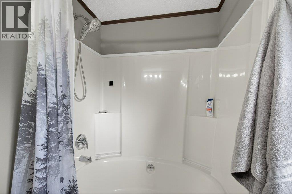 39 3350 10 Avenue Northeast, Salmon Arm