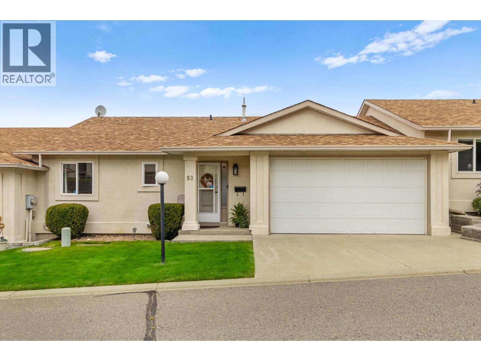 #93 1950 BRAEVIEW Place - 1