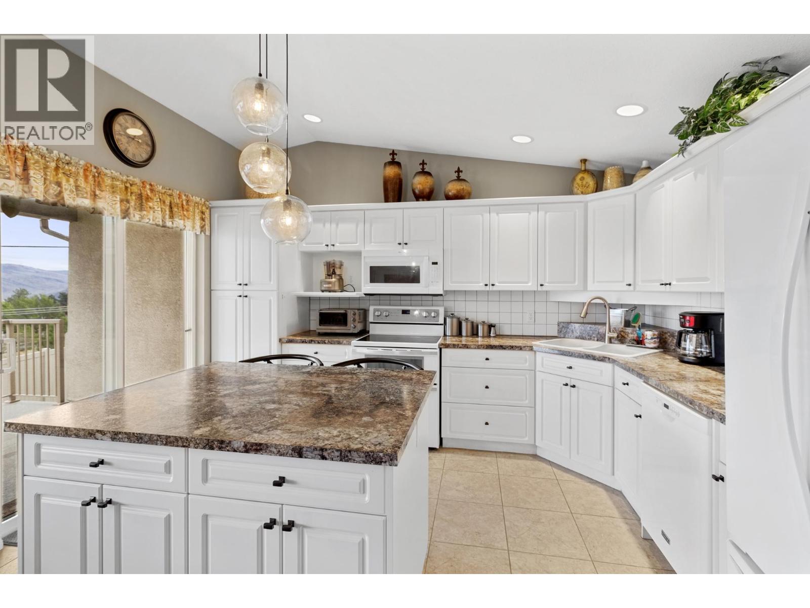 1950 BRAEVIEW Place Unit# 93, Kamloops