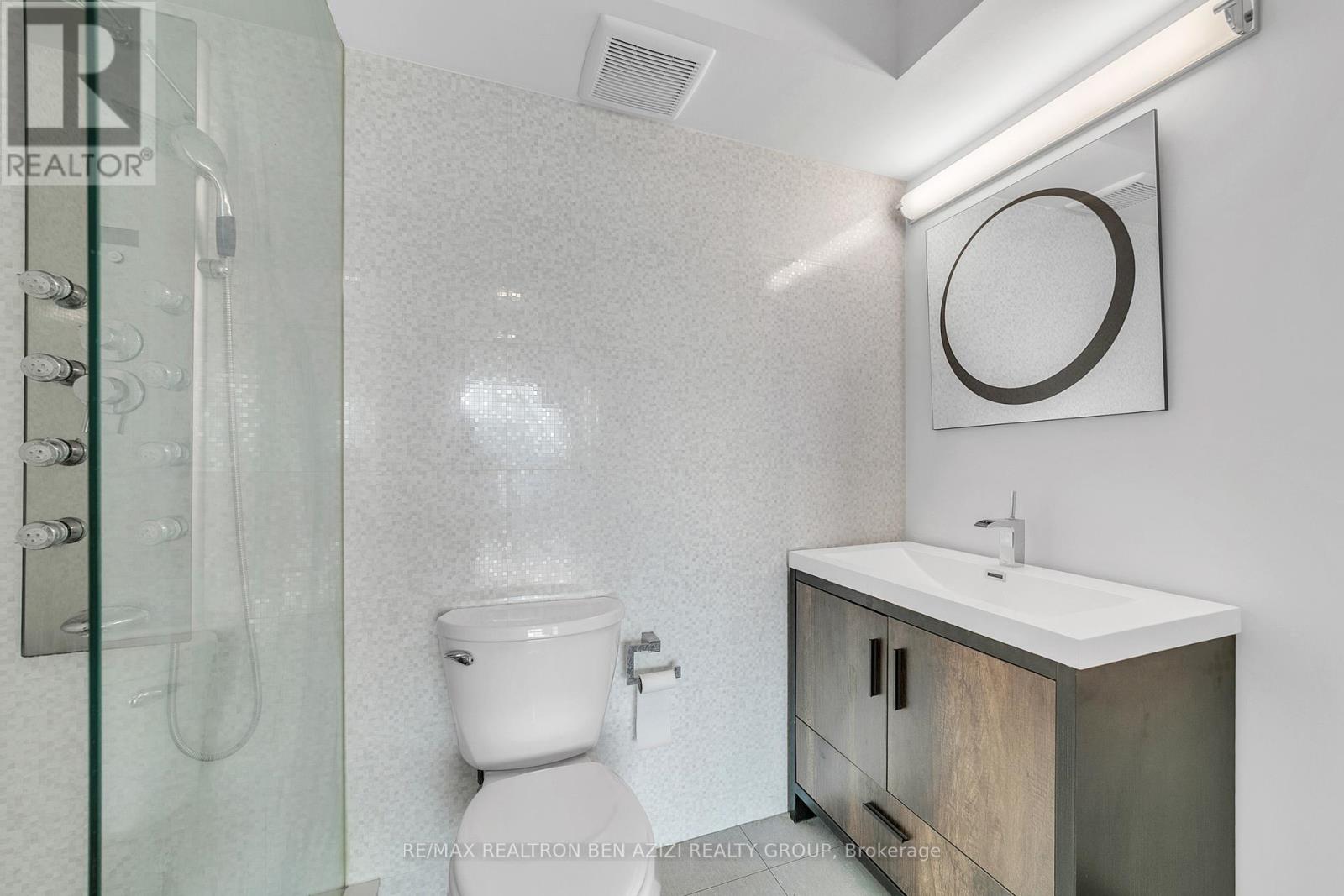 #1904 33 ELMHURST AVENUE - 35
