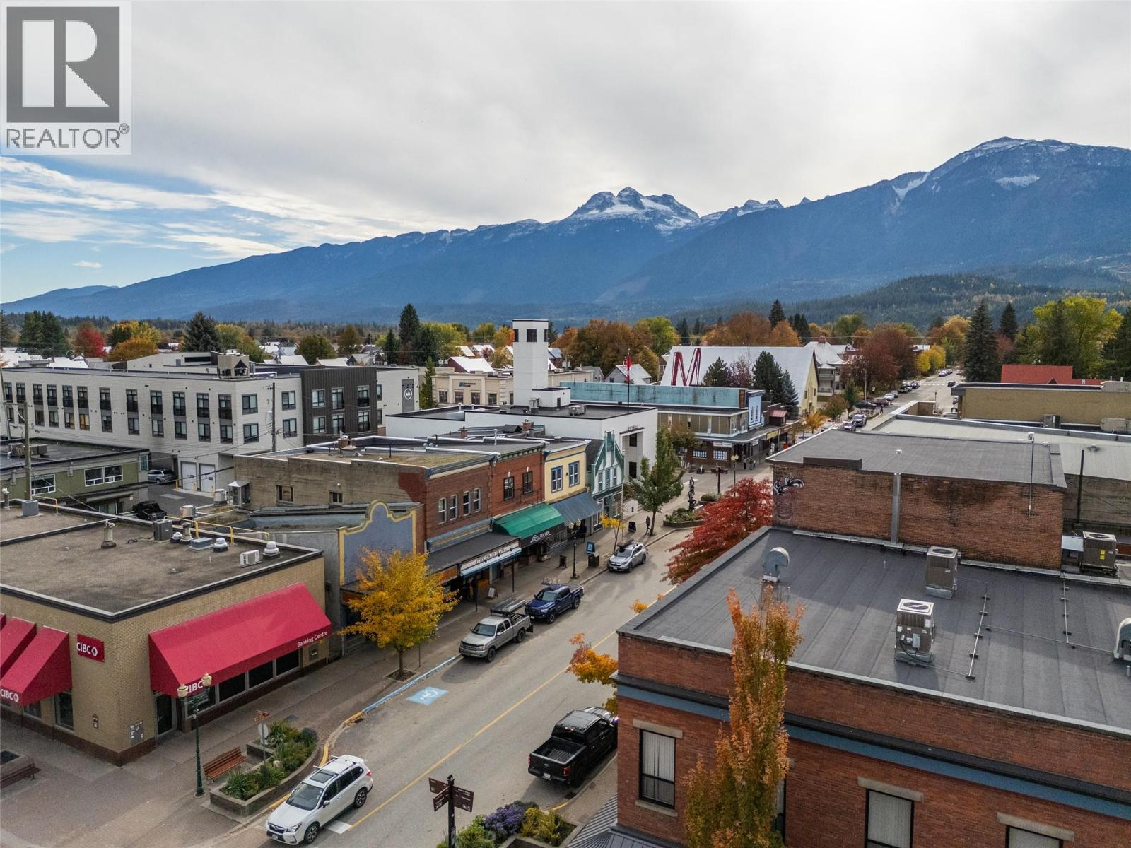 206 Mackenzie Avenue, Revelstoke