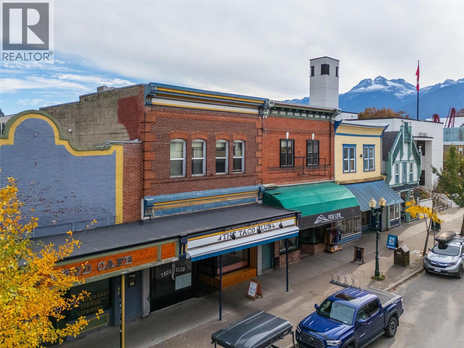 206 Mackenzie Avenue, Revelstoke