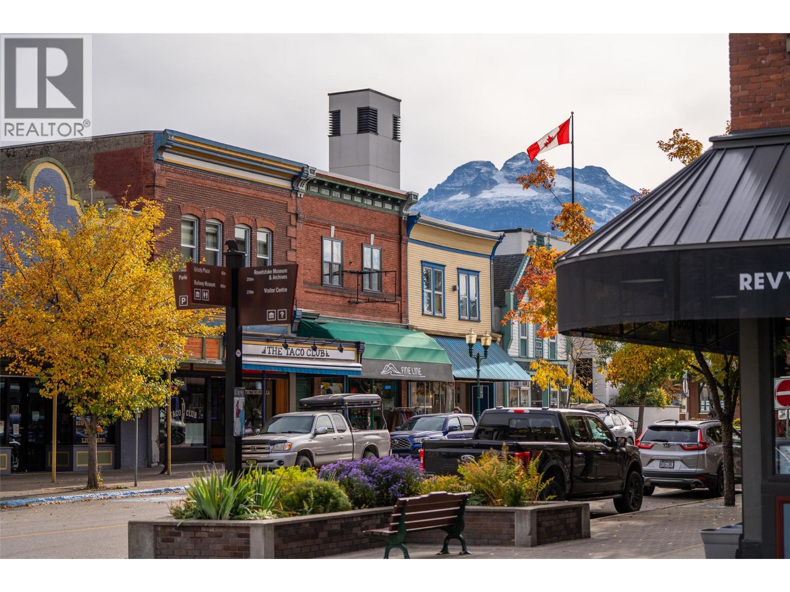 206 Mackenzie Avenue, Revelstoke