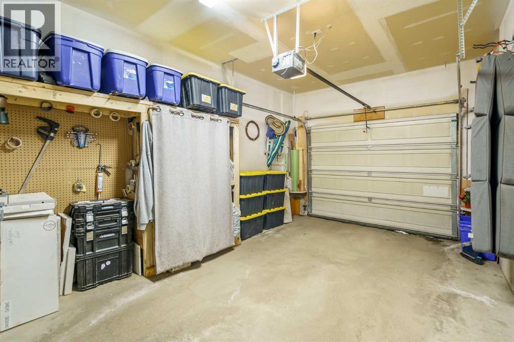 Single Family House for Sale in  Sunlake Gardens SE Sundance Calgary 