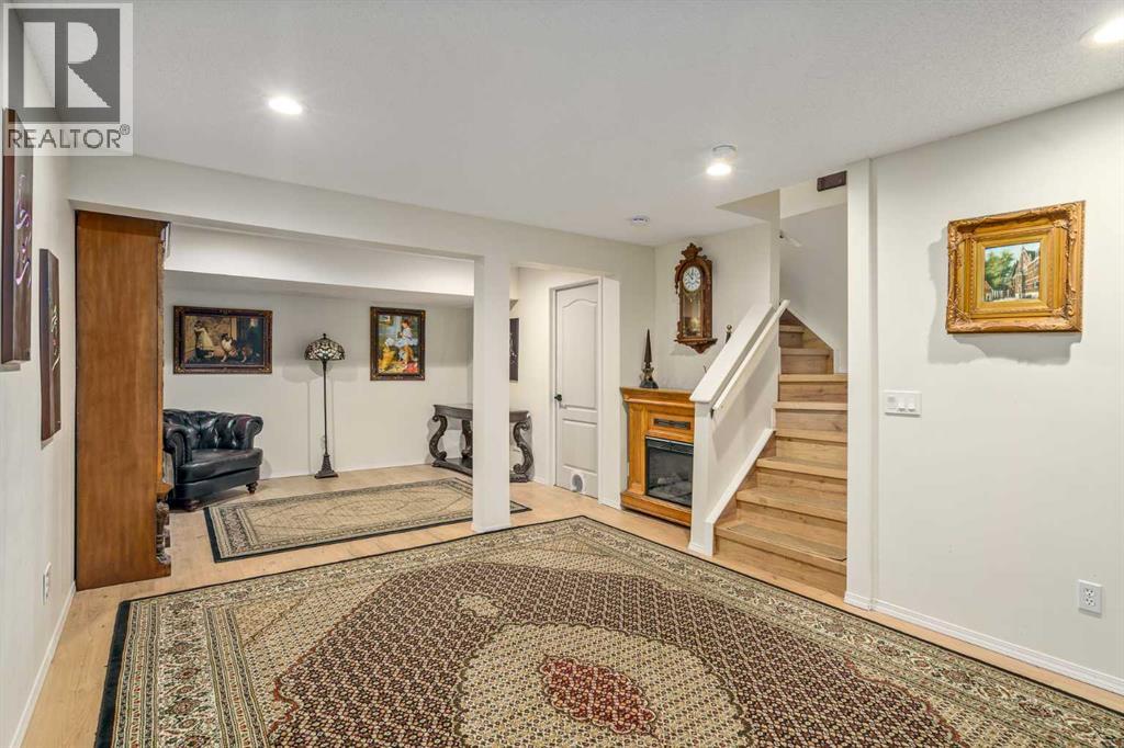 Single Family House for Sale in  Sunlake Gardens SE Sundance Calgary 