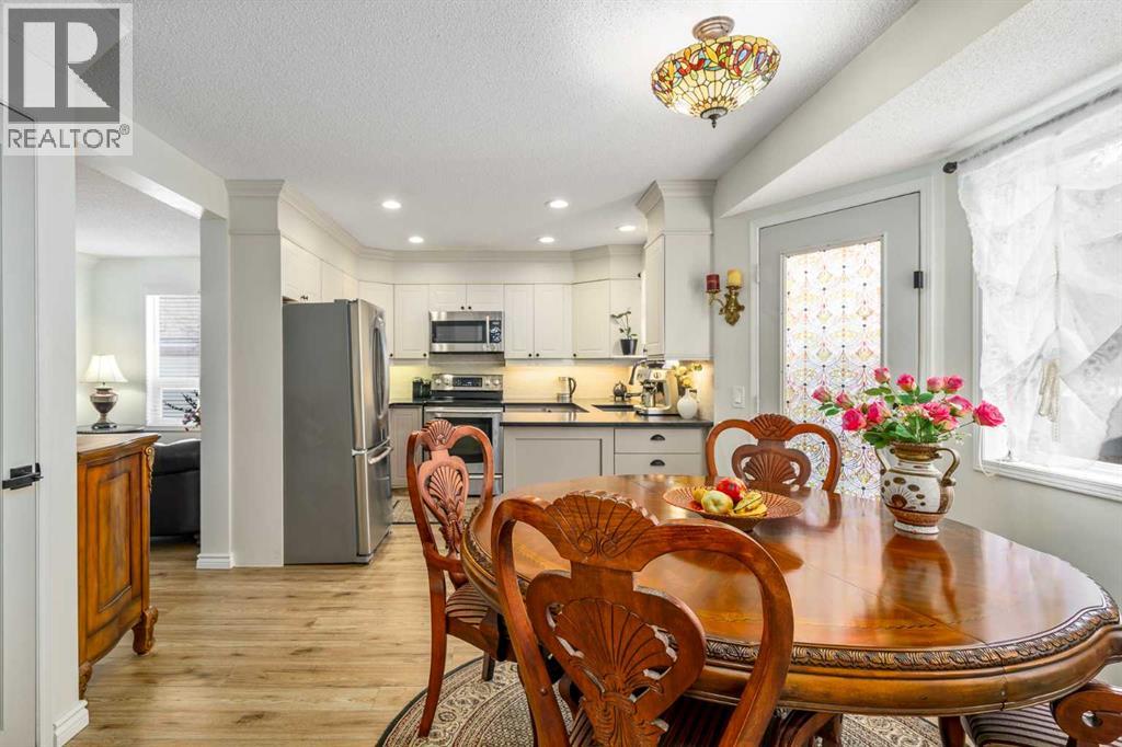 Single Family House for Sale in  Sunlake Gardens SE Sundance Calgary 