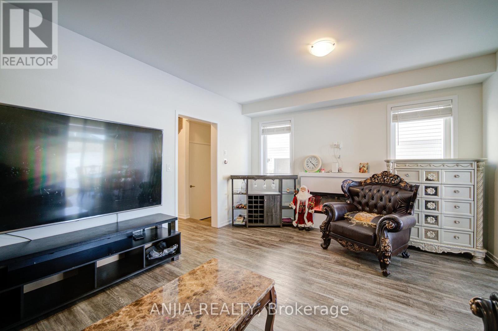 2020 HORACE DUNCAN CRESCENT - 19