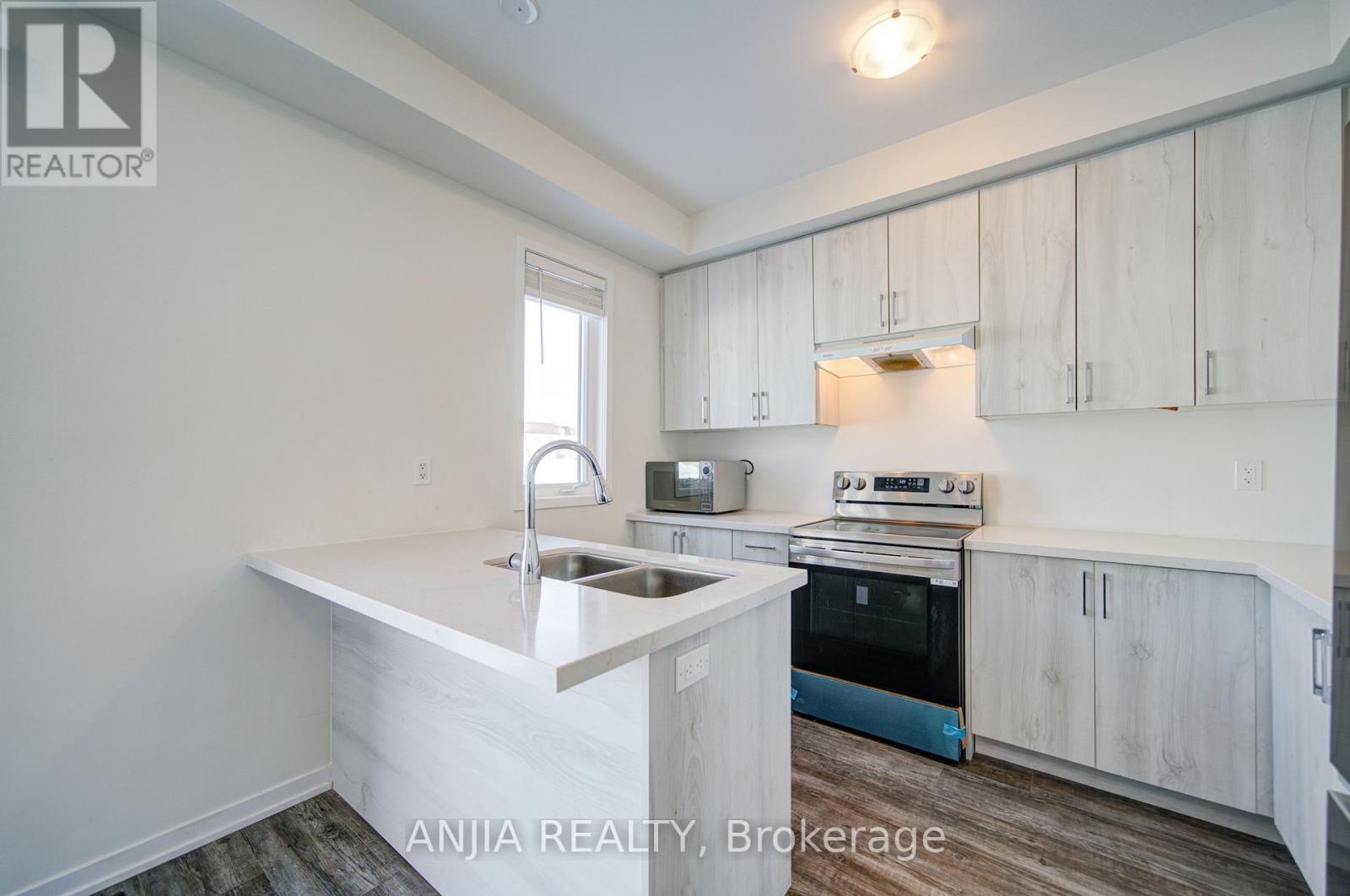 2020 HORACE DUNCAN CRESCENT - 34