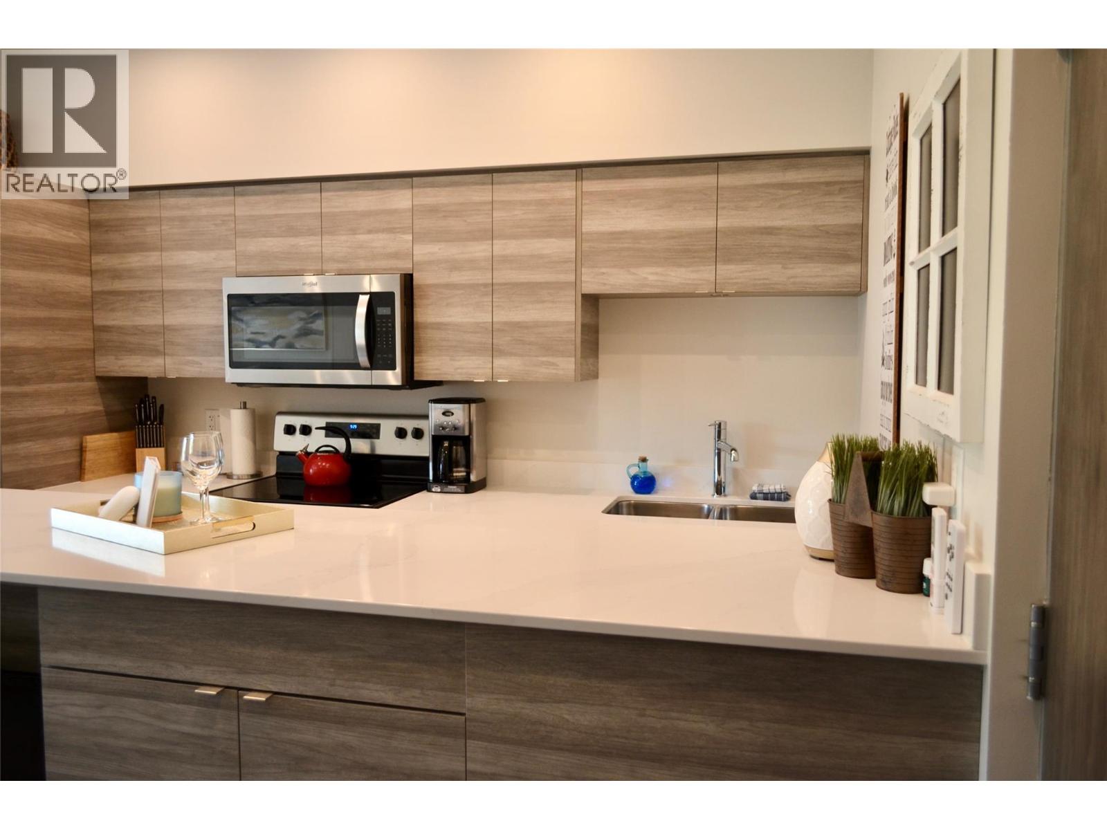 2555 Lakeshore Road Unit# 221, Vernon