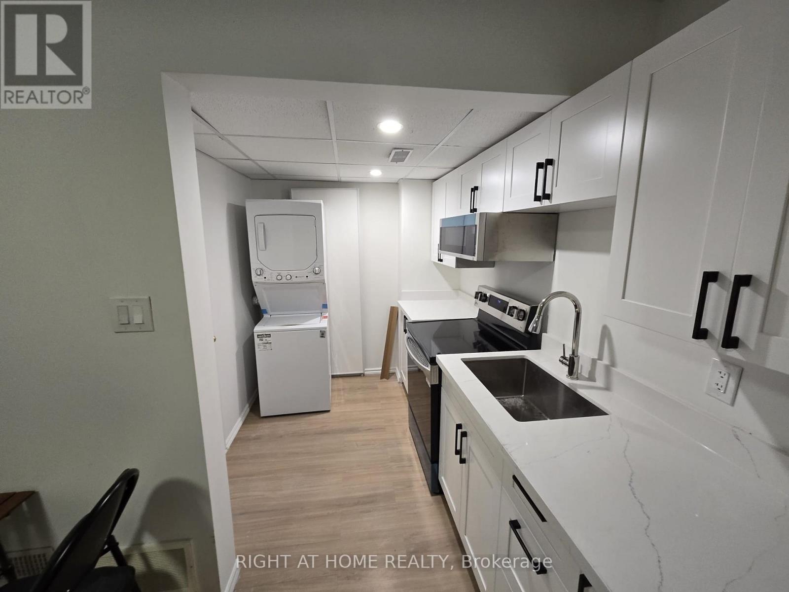 16 REINDEER DRIVE - Photo 2 of 3, Toronto (Rouge), Ontario