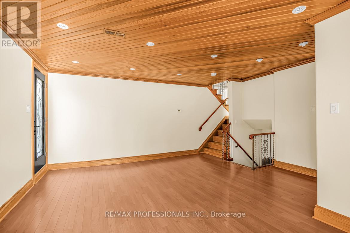 16 WOODPARK ROAD - 20