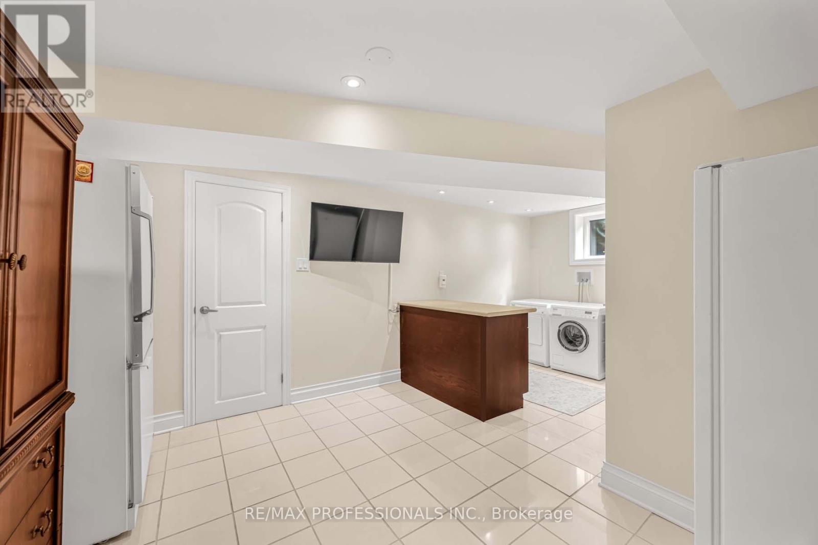 16 WOODPARK ROAD - 36