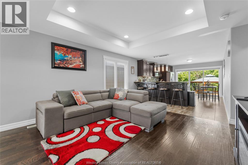 46 SHAW DRIVE - Photo 3 of 10, Amherstburg, Ontario