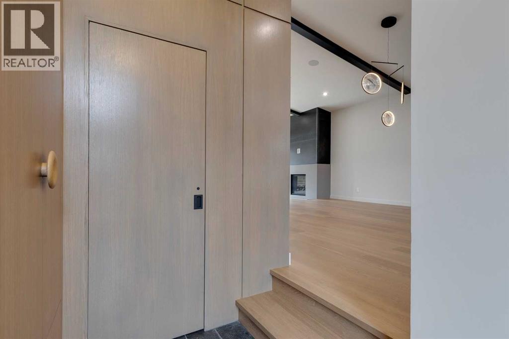 
          3423 23 Street Northwest
            <br/>
            <span>Calgary</span>
            , 
            <span>AB</span>
             <span>T3L0T8</span>
         - Photo 35