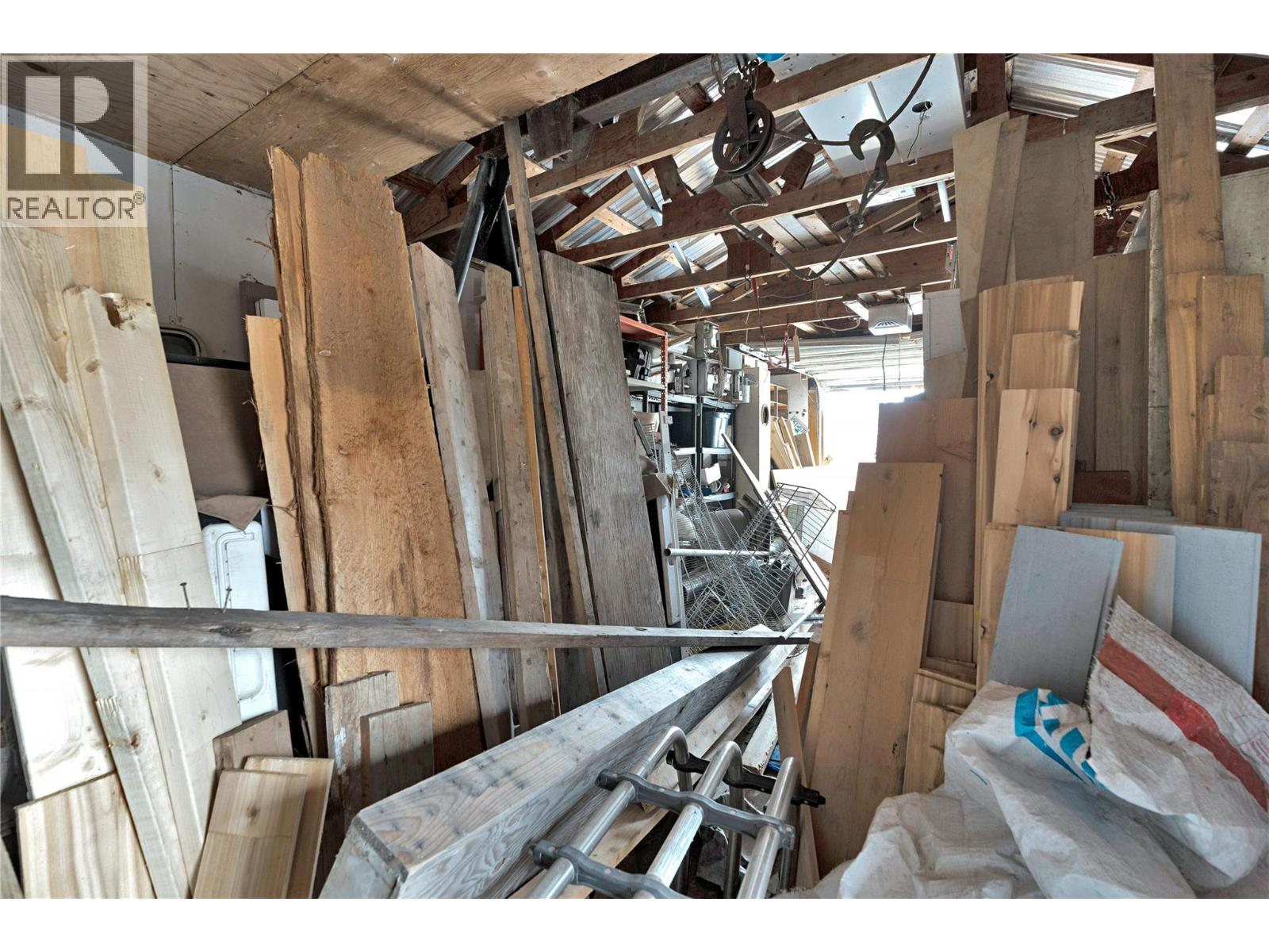 4010 Dodds Road, Armstrong