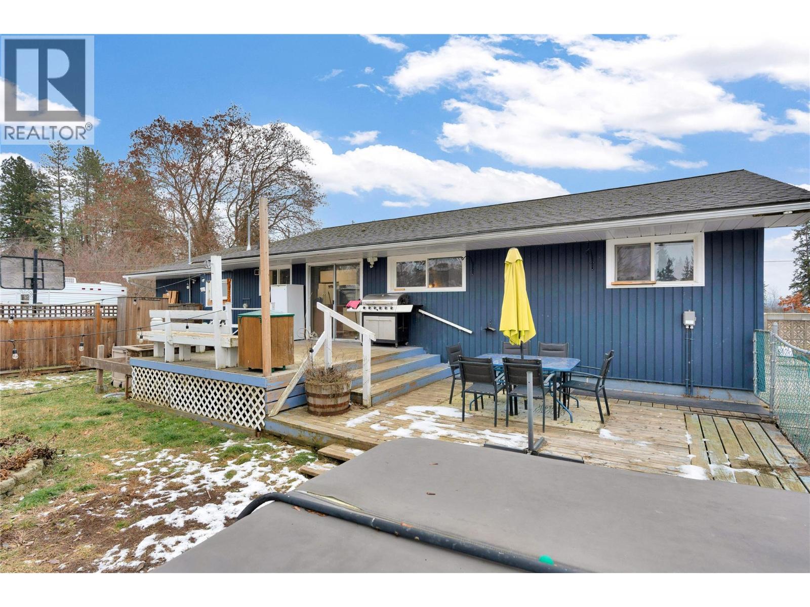 4010 Dodds Road, Armstrong