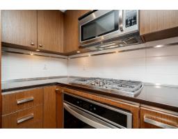 303 2950 King George Boulevard, Surrey, BC V4P0E5 Photo 6