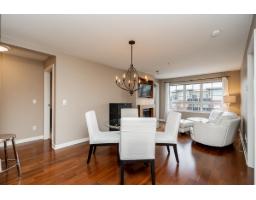 303 2950 King George Boulevard, Surrey, BC V4P0E5 Photo 10