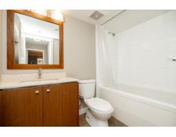 303 2950 King George Boulevard, Surrey, BC V4P0E5 Photo 14