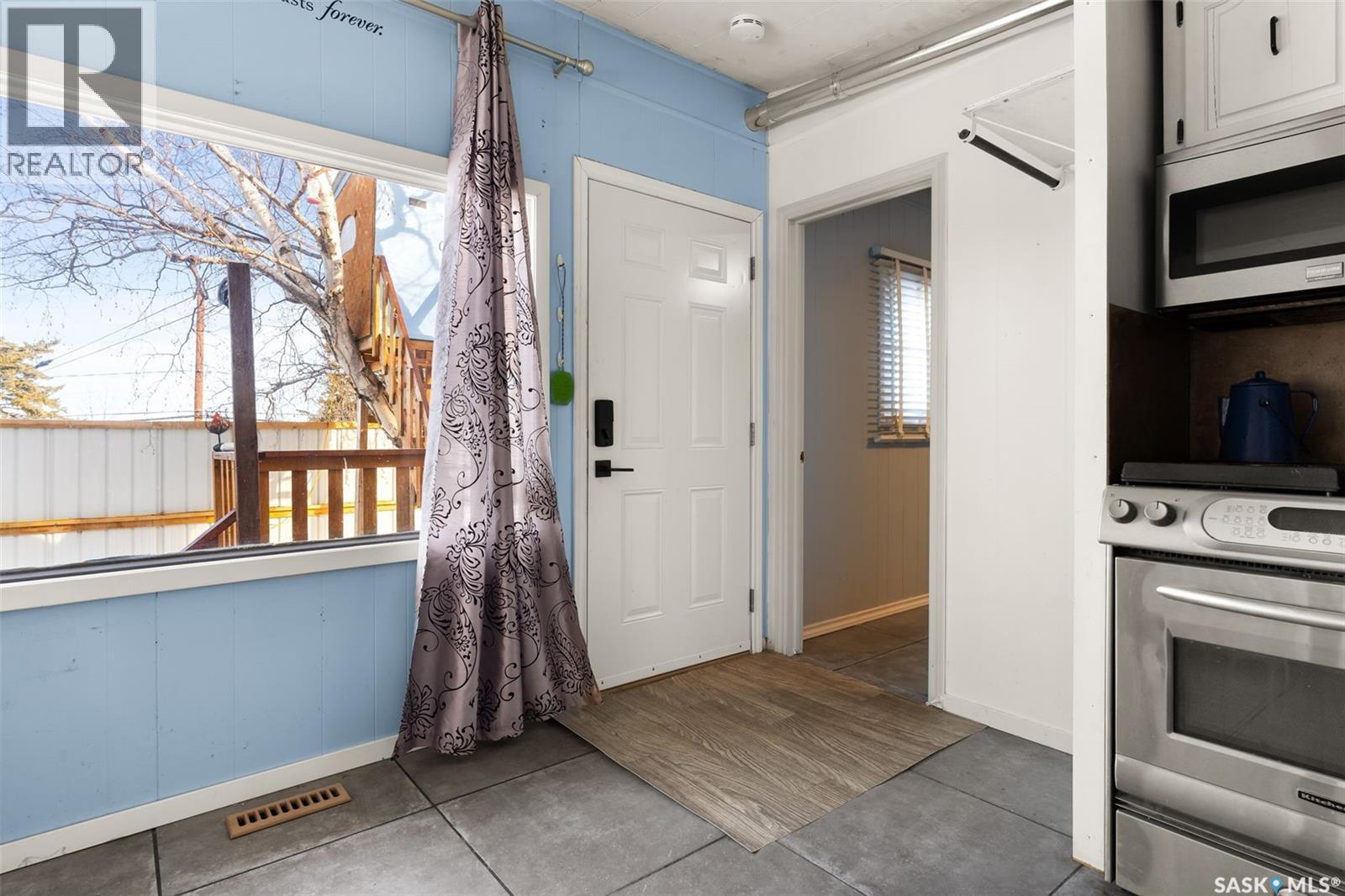 1105 5th AVENUE - Photo 3 of 50, Regina Beach, Saskatchewan