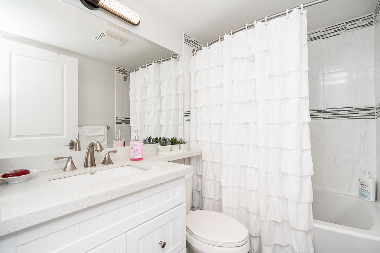 212 15991 THRIFT AVENUE, White Rock