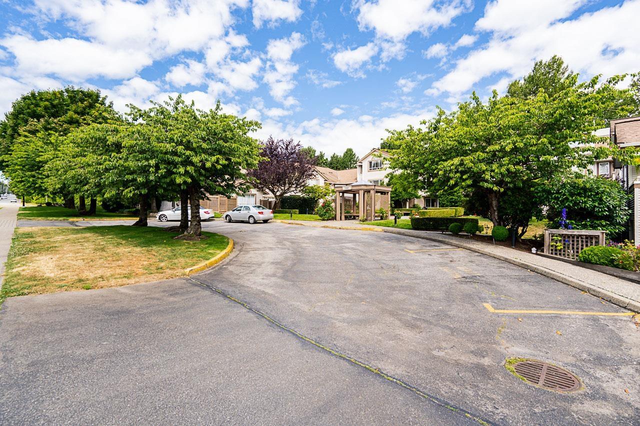 212 15991 THRIFT AVENUE, White Rock