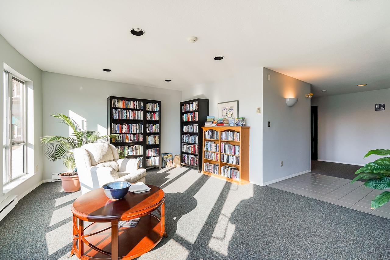 212 15991 THRIFT AVENUE, White Rock