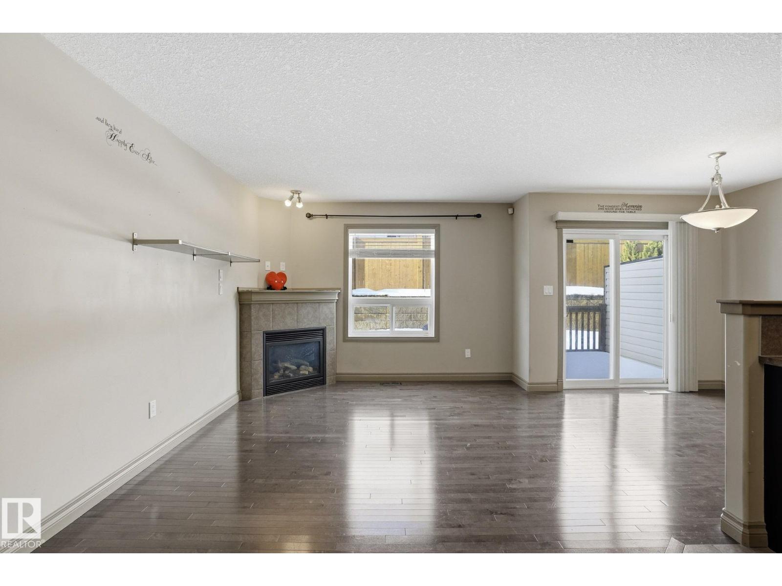 #21 5120 164 AV NW - Photo 3 of 37, Edmonton, Alberta