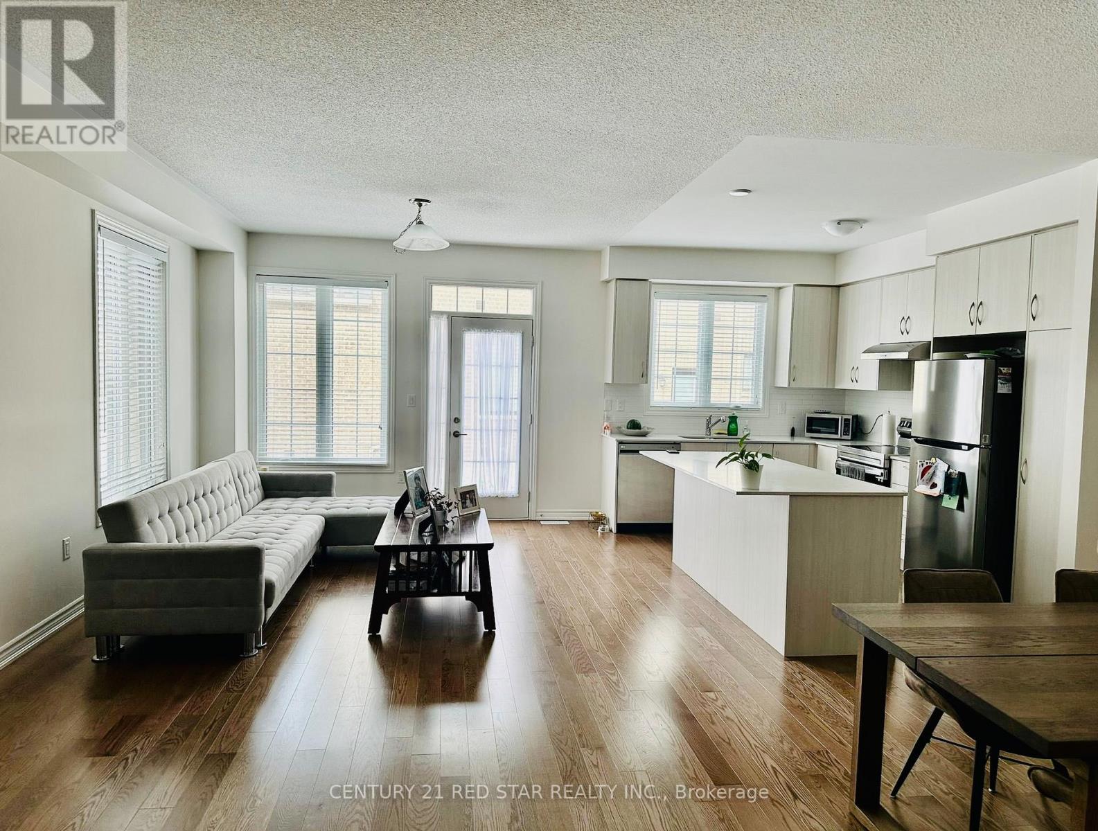 441 BERGAMOT AVENUE - 9