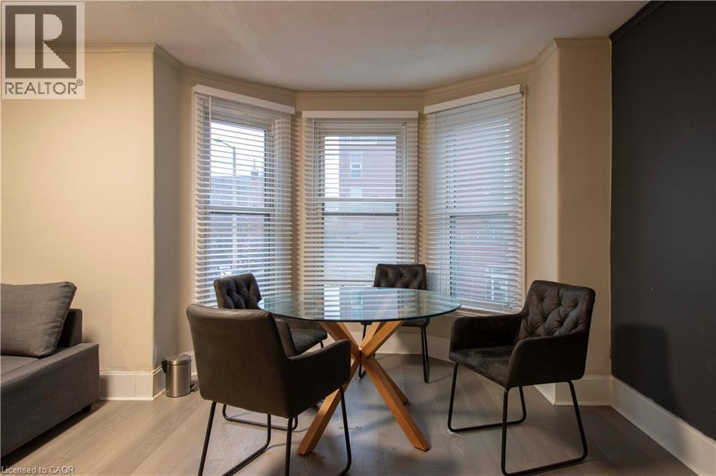 417 KING Street W - 19