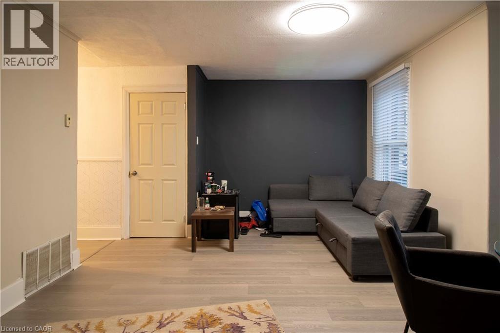 417 KING Street W - 20
