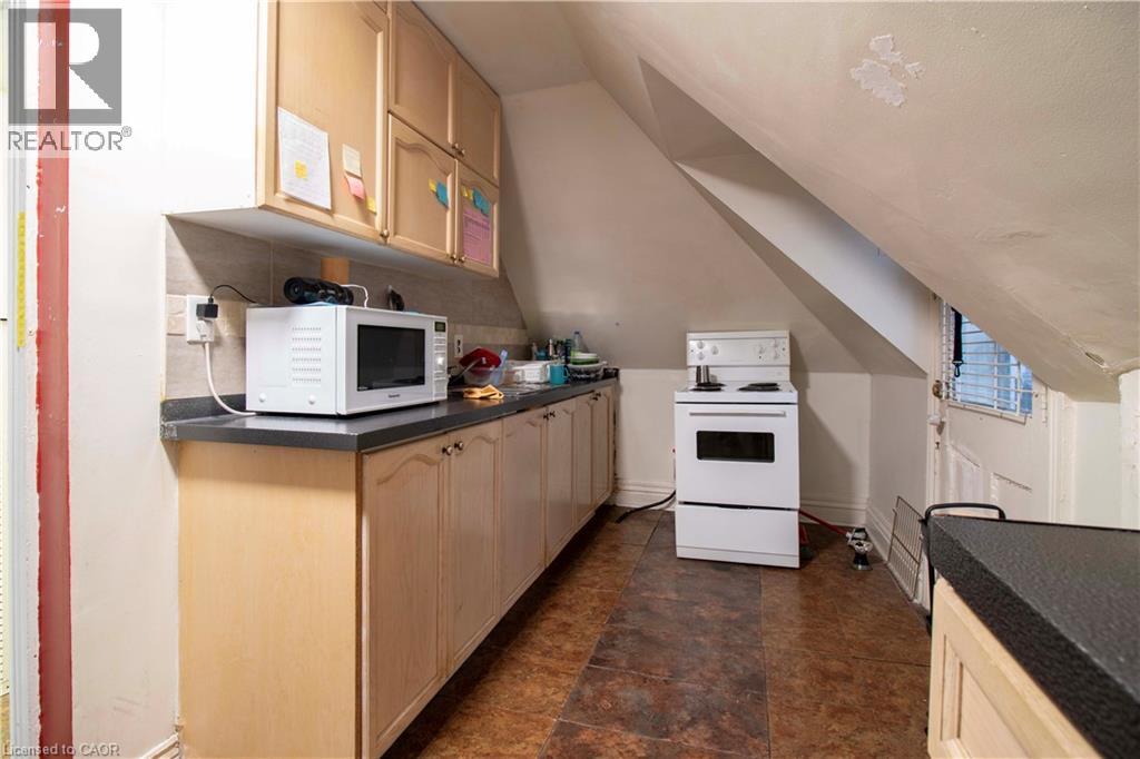 417 KING Street W - 24