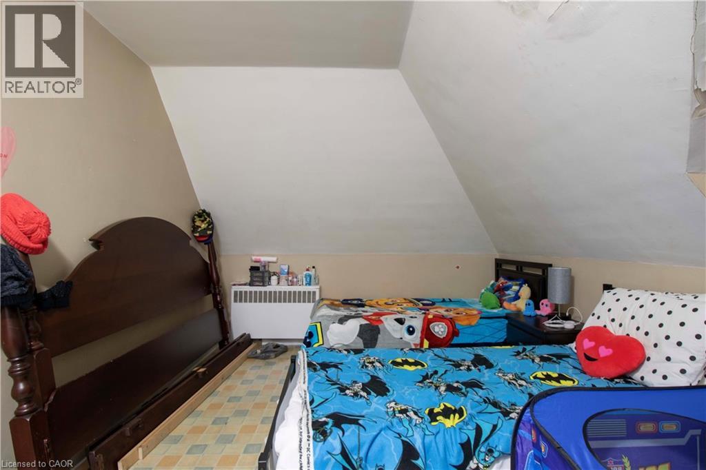 417 KING Street W - 33