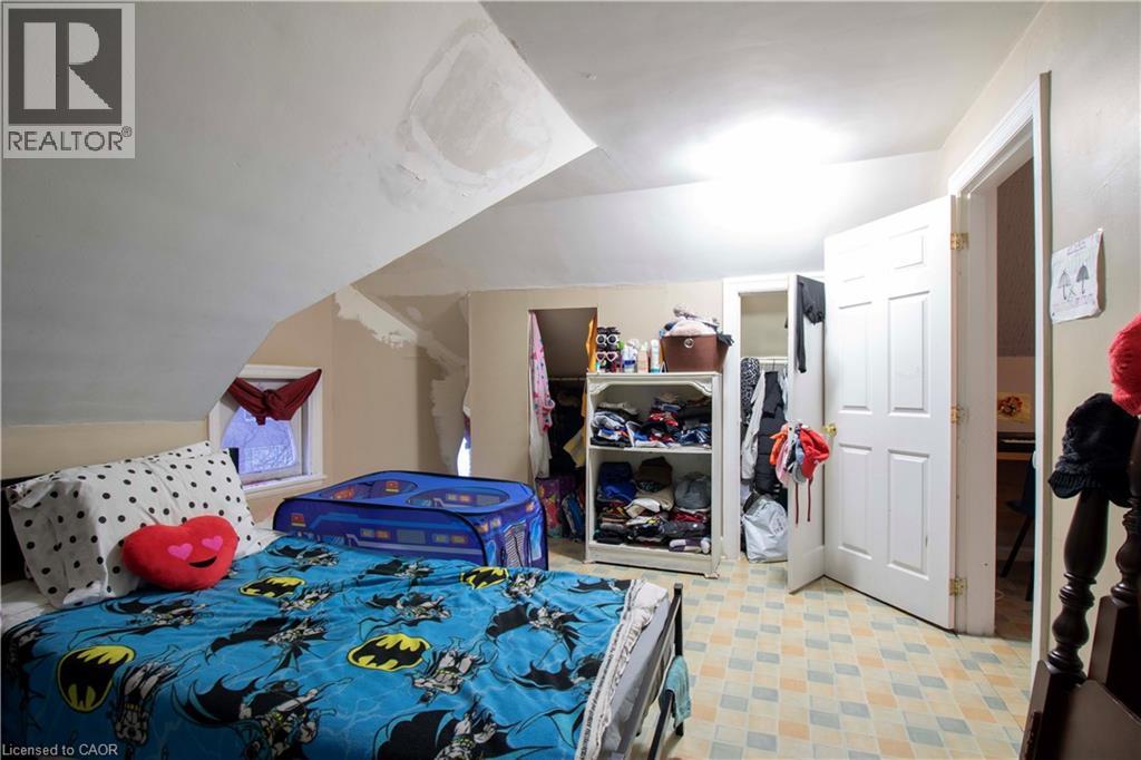417 KING Street W - 34