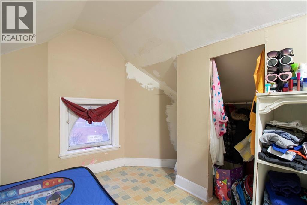 417 KING Street W - 35